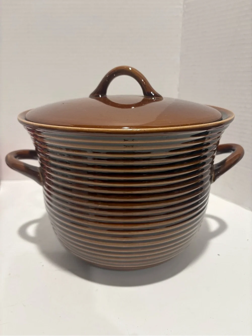Ribbed Ceramic Covered Casserole in Brown - Artimino (Portugal)